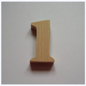 "1" dřevěné domovní číslo v.4,5 cm