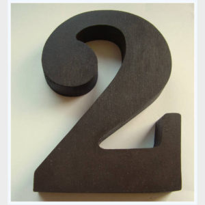 "2" dřevěné domovní číslo v.10 cm
